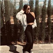 Graduada en la ESO y bachillerato y alumna del doble grado de derecho y ade